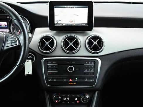 Used 2016 Mercedes-Benz GLA 250 4MATIC image 24