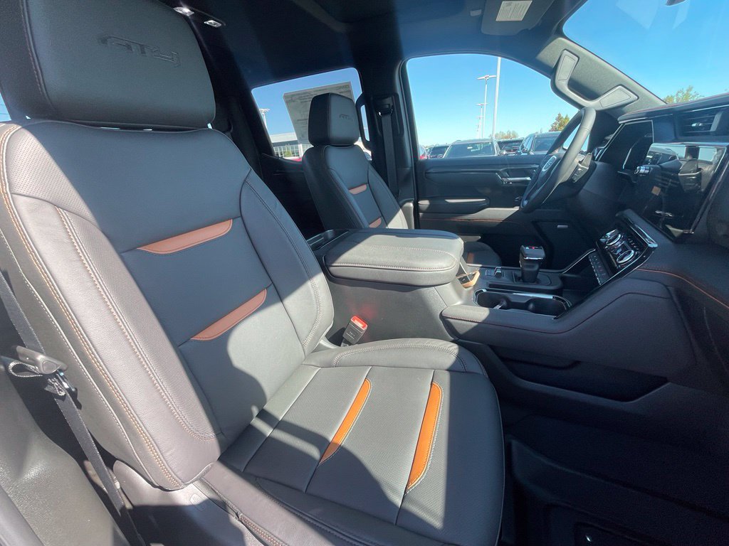 New 2026 GMC Sierra 1500 AT4 w/ AT4 Premium Package AWD/4WD image 28