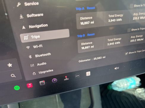Used 2023 Tesla Model 3 Standard Range RWD image 6