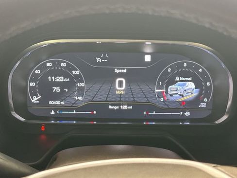 Used 2022 GMC Yukon SLT w/ SLT Premium Package image 11