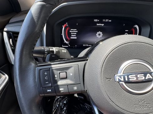 Used 2022 Nissan Rogue Platinum w/ Head-Up Display Package image 31