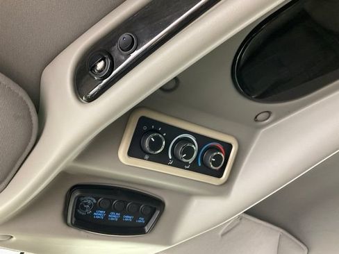 Used 2023 Chevrolet Express 2500 RWD image 18