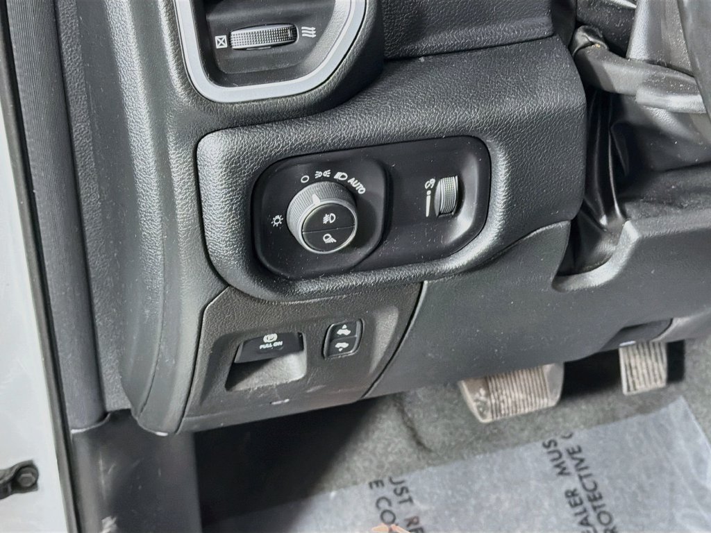 Used 2022 RAM 1500 Big Horn AWD/4WD image 10