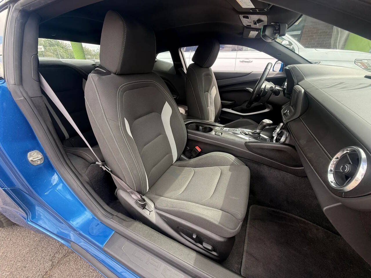 Used 2017 Chevrolet Camaro LT RWD image 19