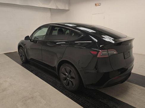Used 2024 Tesla Model Y Long Range image 2