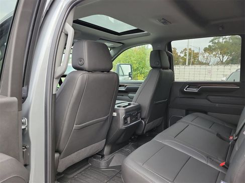 New 2025 GMC Sierra 3500 SLT w/ SLT Premium Package image 12