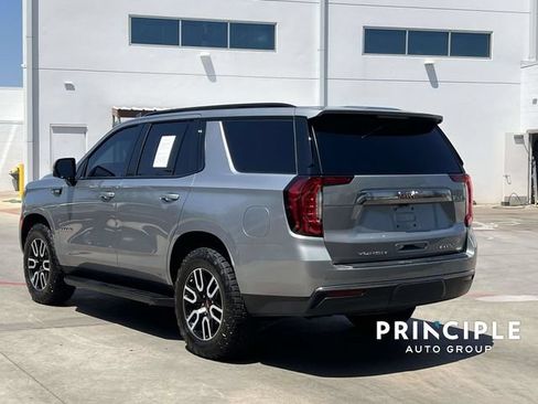 Used 2024 GMC Yukon AT4 w/ Technology Package AWD/4WD image 11