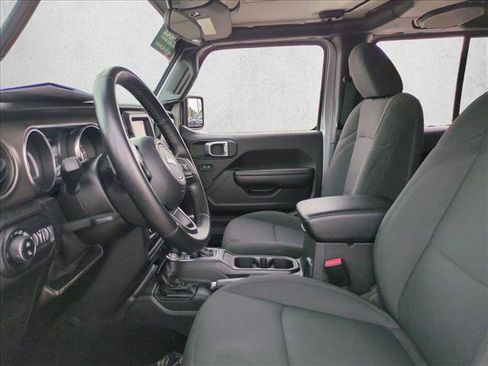 Used 2021 Jeep Gladiator Sport AWD/4WD image 15
