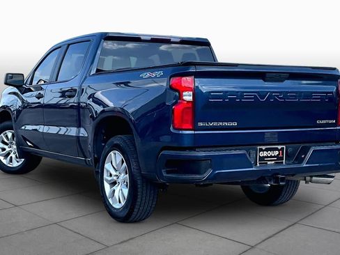 Used 2019 Chevrolet Silverado 1500 Custom w/ Custom Convenience Package AWD/4WD image 12