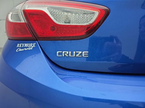 Certified 2017 Chevrolet Cruze LT w/ Convenience Package FWD image 49
