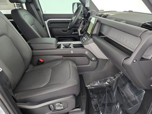New 2026 Land Rover Defender 130 V8 AWD/4WD image 3
