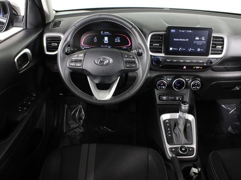 Certified 2026 Hyundai Venue SEL FWD image 8