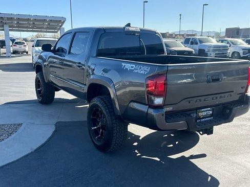 Used 2019 Toyota Tacoma TRD Sport AWD/4WD image 23