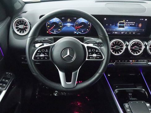 Certified 2022 Mercedes-Benz GLB 250 image 10