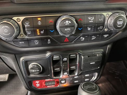 Used 2019 Jeep Wrangler Unlimited Rubicon image 15