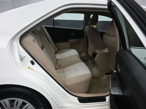 Used 2012 Toyota Camry LE FWD image 33