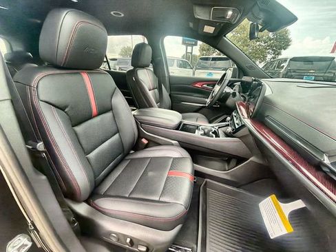 Certified 2026 Chevrolet Traverse RS w/ LPO, Floor Liner Package AWD/4WD image 27
