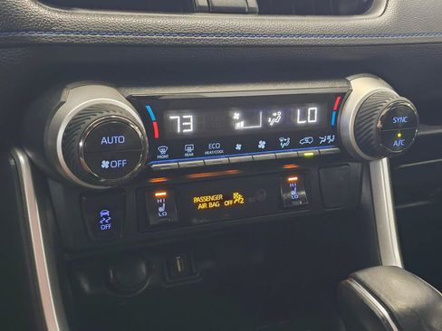 Used 2022 Toyota RAV4 SE w/ Convenience Package AWD/4WD image 29