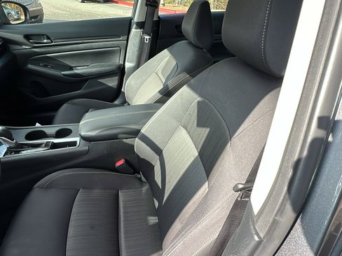 Used 2024 Nissan Altima 2.5 S image 17