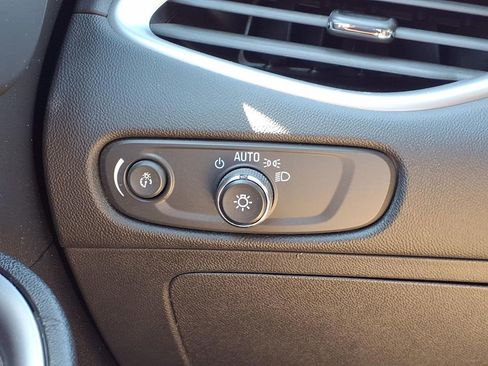 Used 2022 Chevrolet Malibu LS image 17