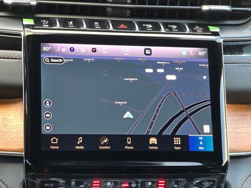 New 2025 Jeep Grand Cherokee Summit image 8