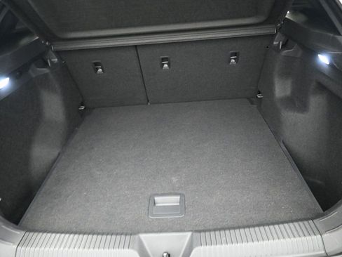 Used 2023 Volkswagen ID.4 Pro image 29