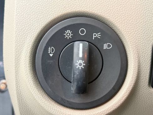 Used 2009 Ford Escape XLT FWD image 27