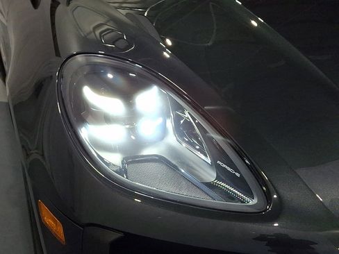 Used 2021 Porsche Macan image 8