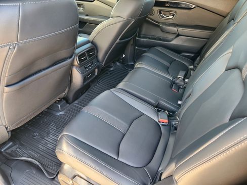 Used 2025 Honda Pilot Touring image 30