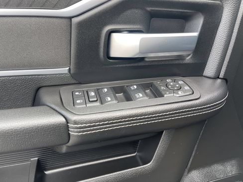 New 2026 RAM 2500 Big Horn AWD/4WD image 16