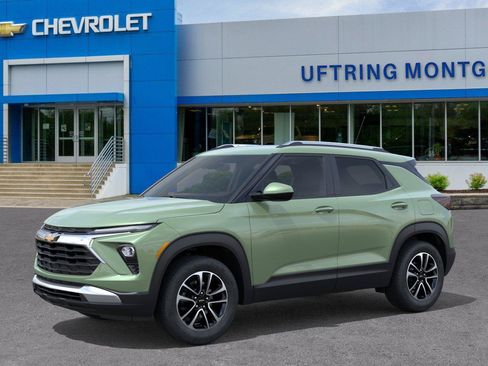 New 2026 Chevrolet TrailBlazer LT w/ Driver Confidence Package FWD image 2