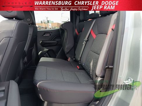 Used 2025 Chevrolet Colorado Z71 image 14