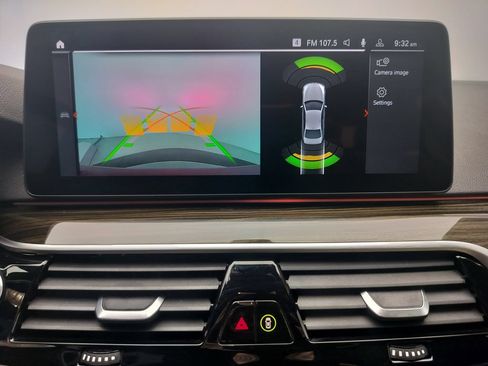 Certified 2023 BMW 530i w/ Premium Package RWD image 17