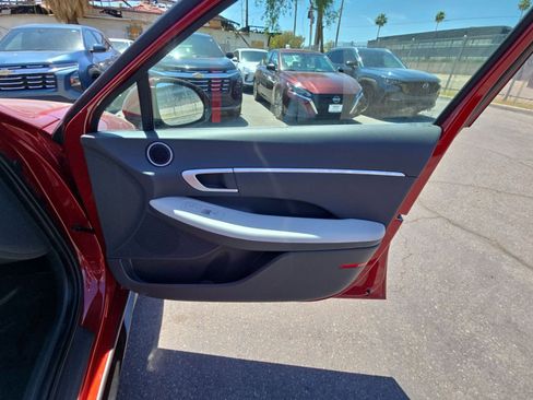 Used 2025 Hyundai Sonata SEL FWD image 17