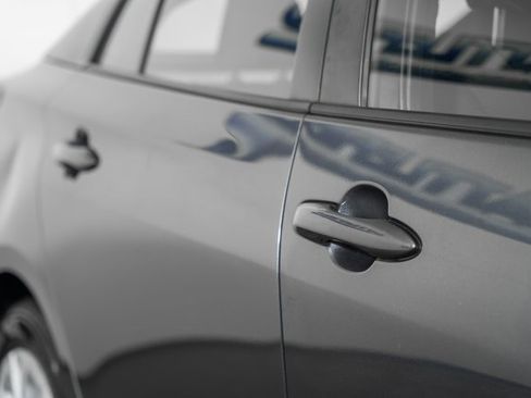 Certified 2022 Toyota Prius LE image 16