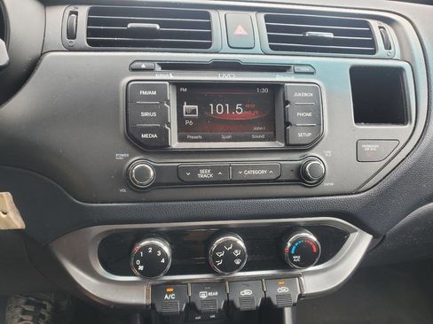 Used 2013 Kia Rio EX w/ Convenience Pkg image 19