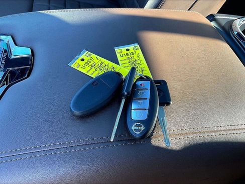 Used 2023 Nissan Titan Platinum Reserve w/ Moonroof Package image 11