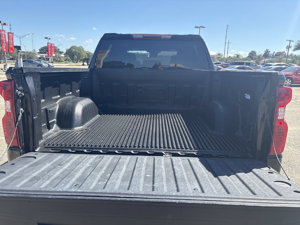 Used 2025 Chevrolet Silverado 1500 LT RWD image 34