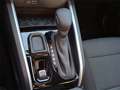 Used 2025 Chevrolet Colorado W/T w/ Advanced Trailering Package image 15