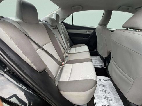 Used 2017 Toyota Corolla LE w/ Carpet Mat Package (TMS) FWD image 18