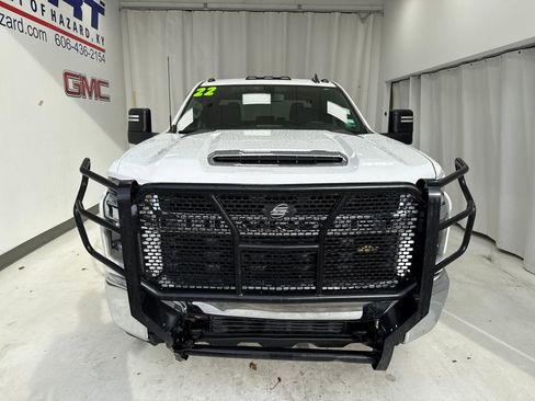 Used 2022 Chevrolet Silverado 3500 LT w/ Convenience Package image 2