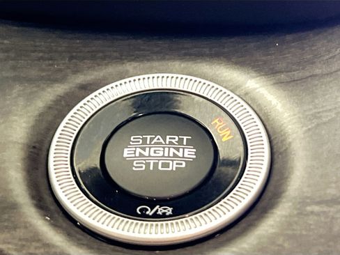 Used 2022 Jeep Grand Cherokee Limited RWD image 24