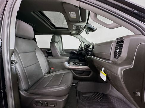 New 2025 Chevrolet Silverado 3500 LTZ w/ LTZ Premium Package AWD/4WD image 31