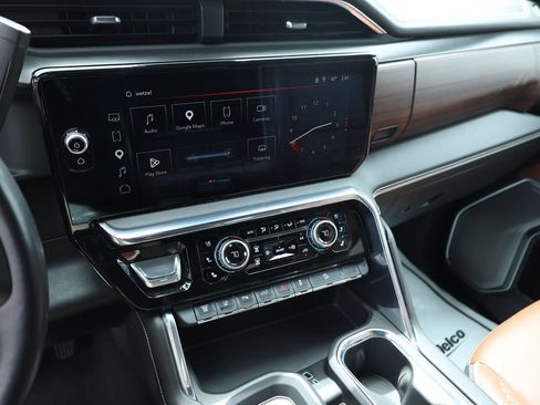 Used 2025 GMC Sierra 3500 Denali Ultimate AWD/4WD image 15