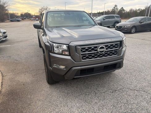 Used 2024 Nissan Frontier SV w/ Technology Package image 18