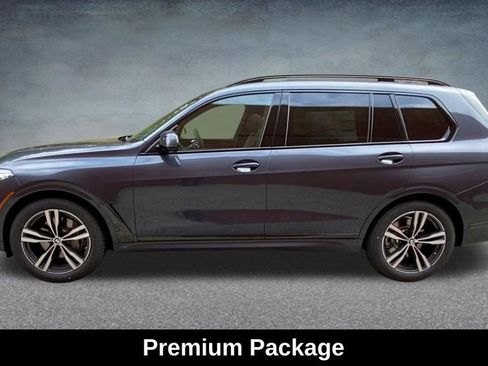 Used 2021 BMW X7 xDrive40i w/ M Sport Package AWD/4WD image 15
