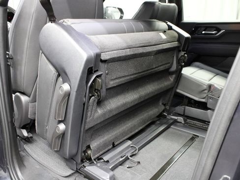 Used 2025 GMC Yukon XL Denali AWD/4WD image 69