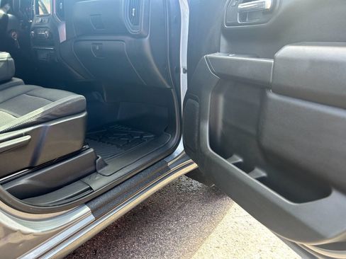 Used 2019 Chevrolet Silverado 1500 Custom Trail Boss w/ Custom Convenience Package AWD/4WD image 24