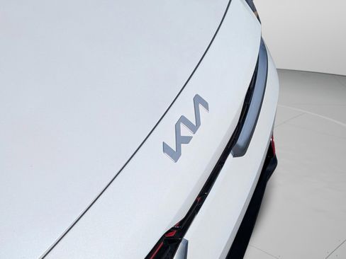 Used 2024 Kia Forte GT-Line FWD image 11