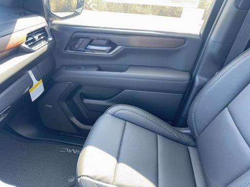 New 2026 GMC Yukon XL Denali AWD/4WD image 24